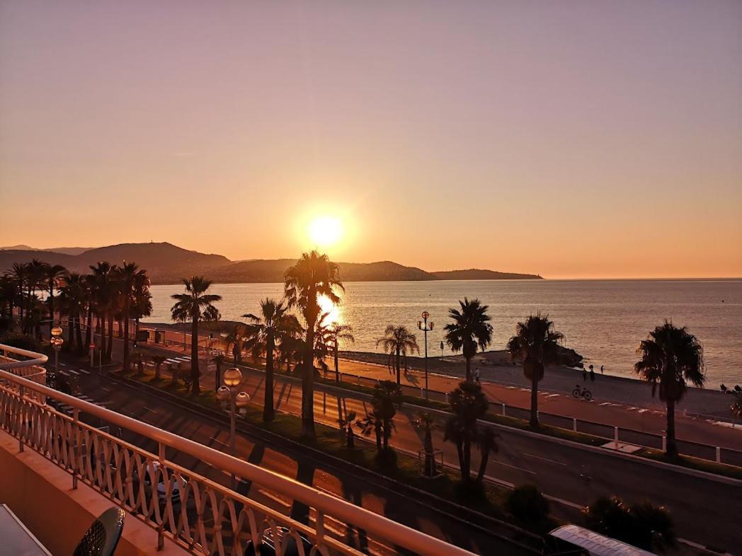 ניס Beach Front, Superbe Appartement Pour 4 Personnes מראה חיצוני תמונה