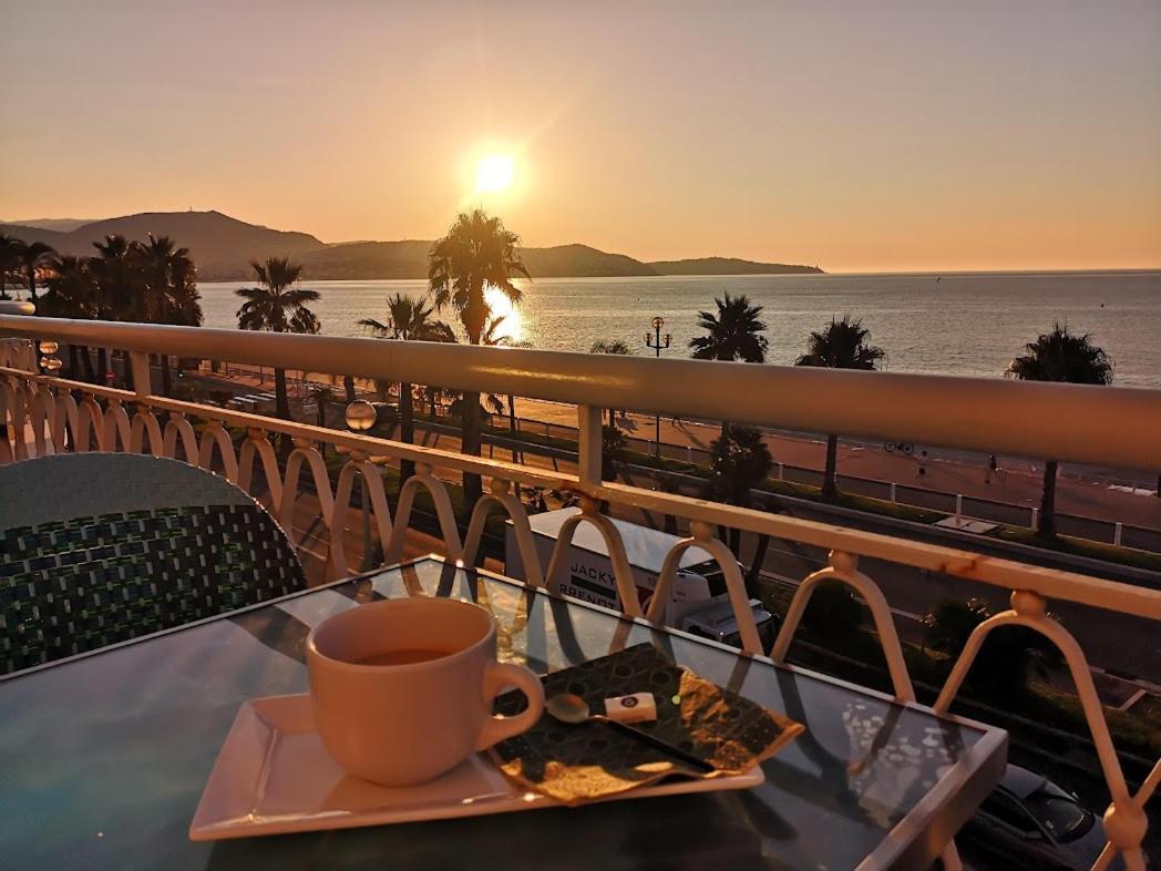ניס Beach Front, Superbe Appartement Pour 4 Personnes מראה חיצוני תמונה