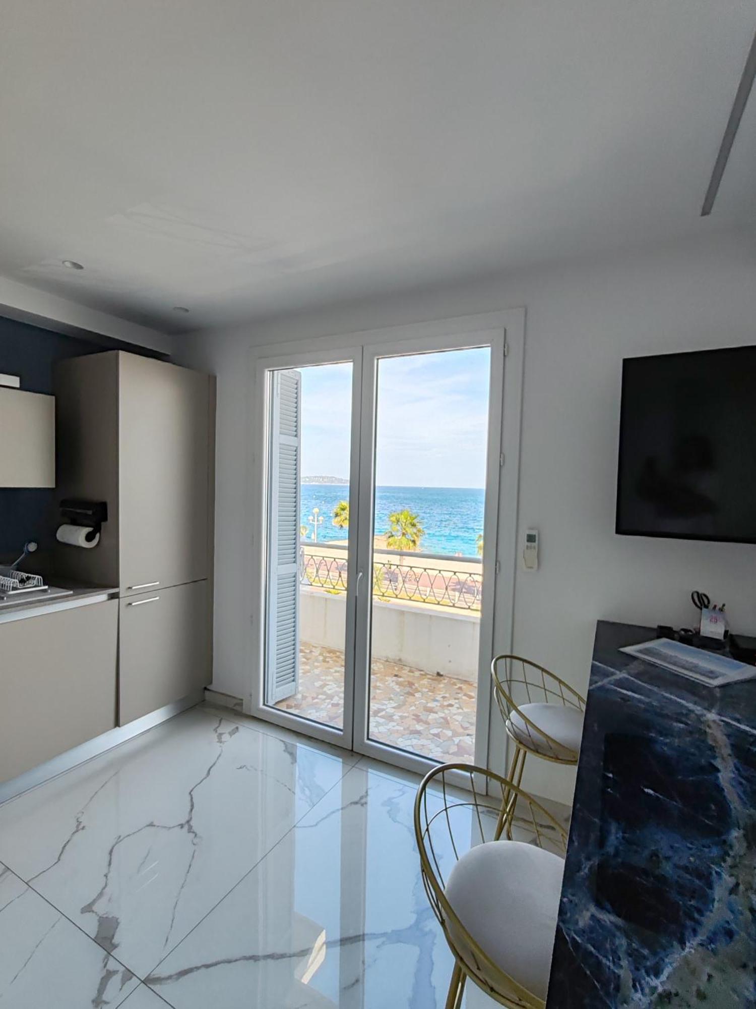 ניס Beach Front, Superbe Appartement Pour 4 Personnes מראה חיצוני תמונה