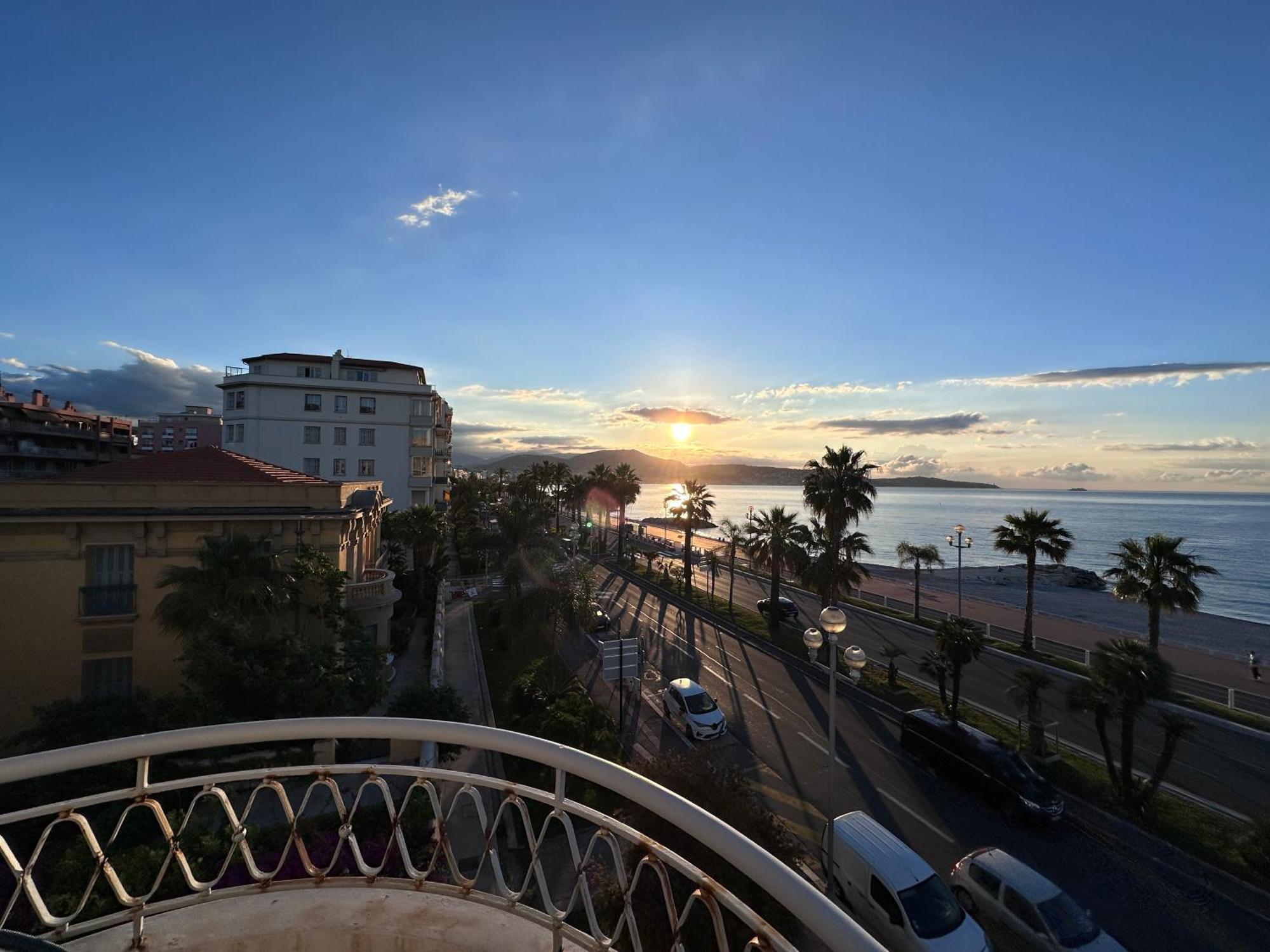 ניס Beach Front, Superbe Appartement Pour 4 Personnes מראה חיצוני תמונה